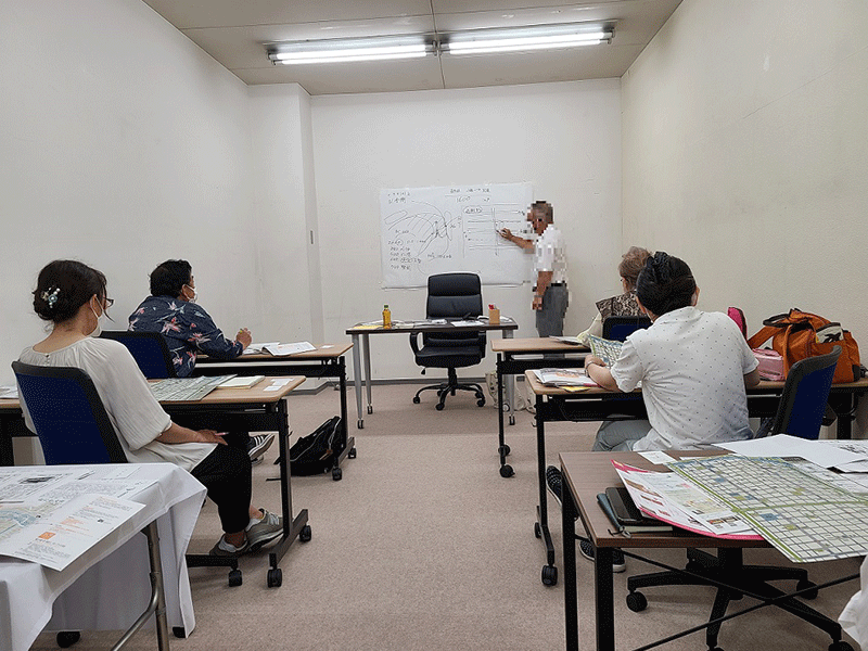 町あるきガイド養成講座の様子